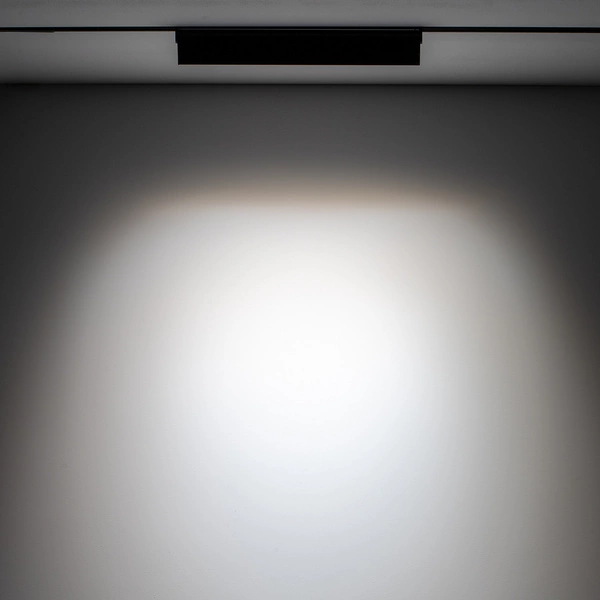 Oprawa liniowa FOCUS OUT LED 39,5cm 15W 4000K do szynoprzewodów magnetycznych LVM | czarny 10645